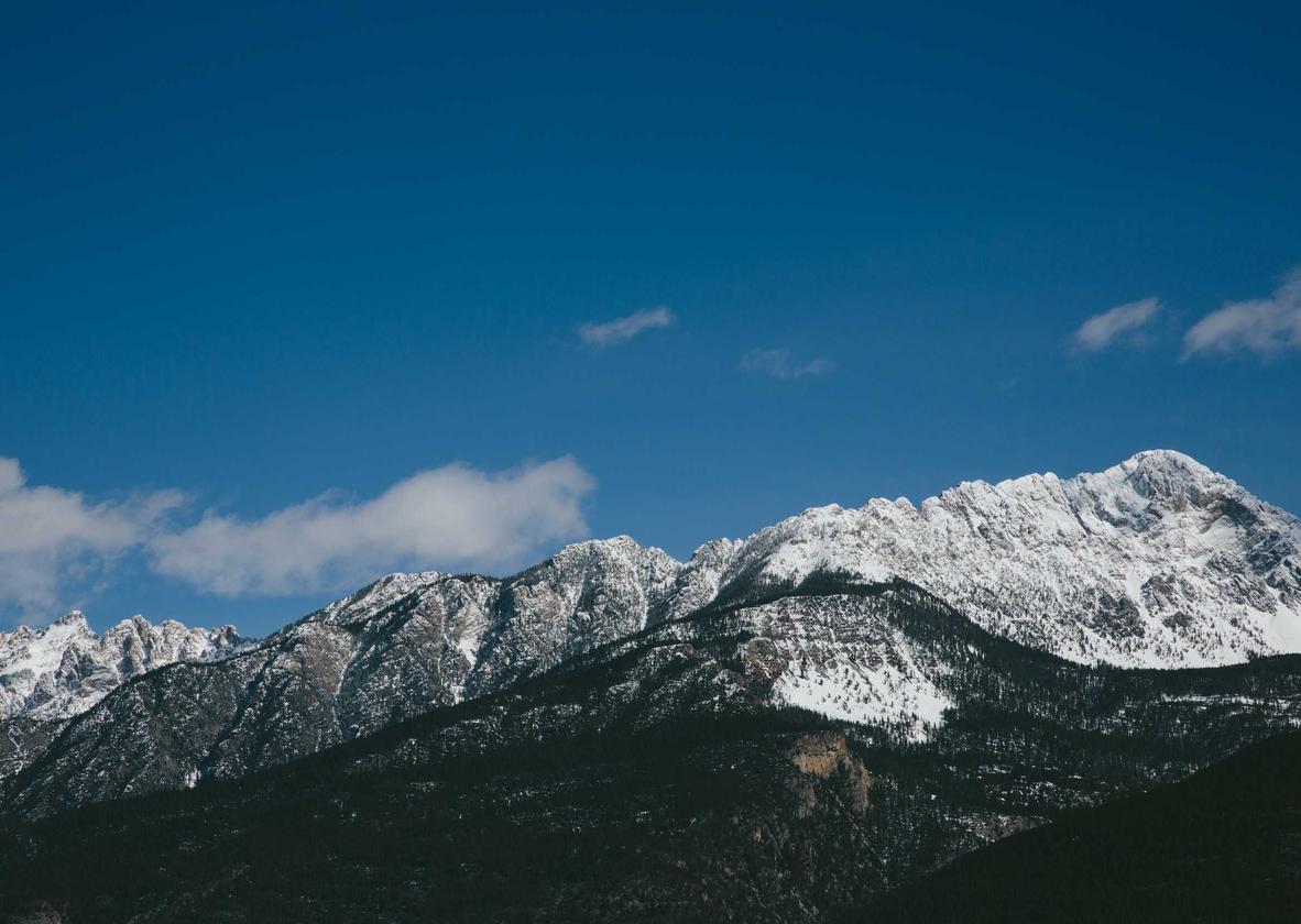 实名微信号买卖：实名认证如何应对个人信息泄露