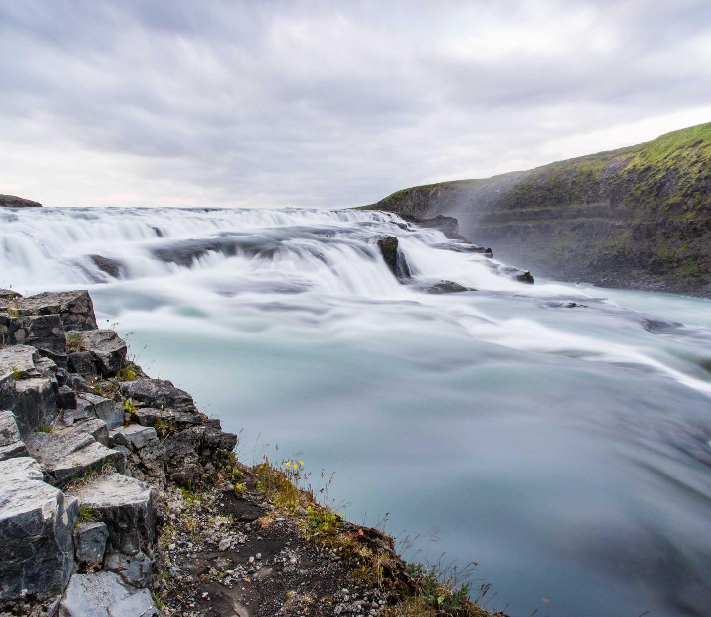 实名账号如何促进网络社交的健康发展?
